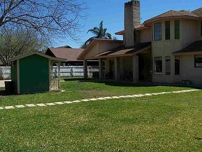4th image of 604 Saint James Dr