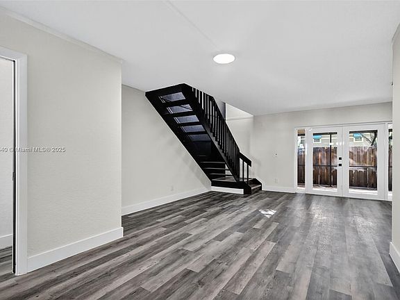 5th image of 12258 SW 50th Pl