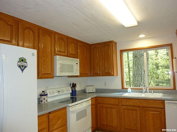 2nd image of 5982 NW Rosewood Dr