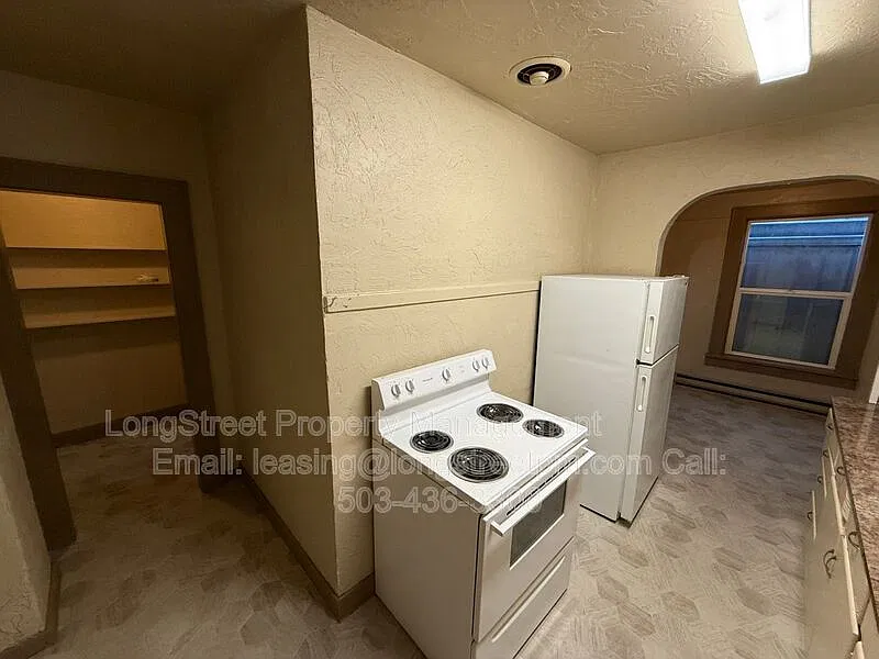 1 bed, 1.0 bath, 496 sqft, $1,095 — Photo 2