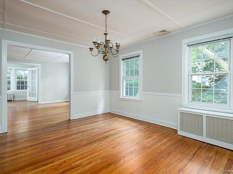 32 Chester Ave — Photo 8
