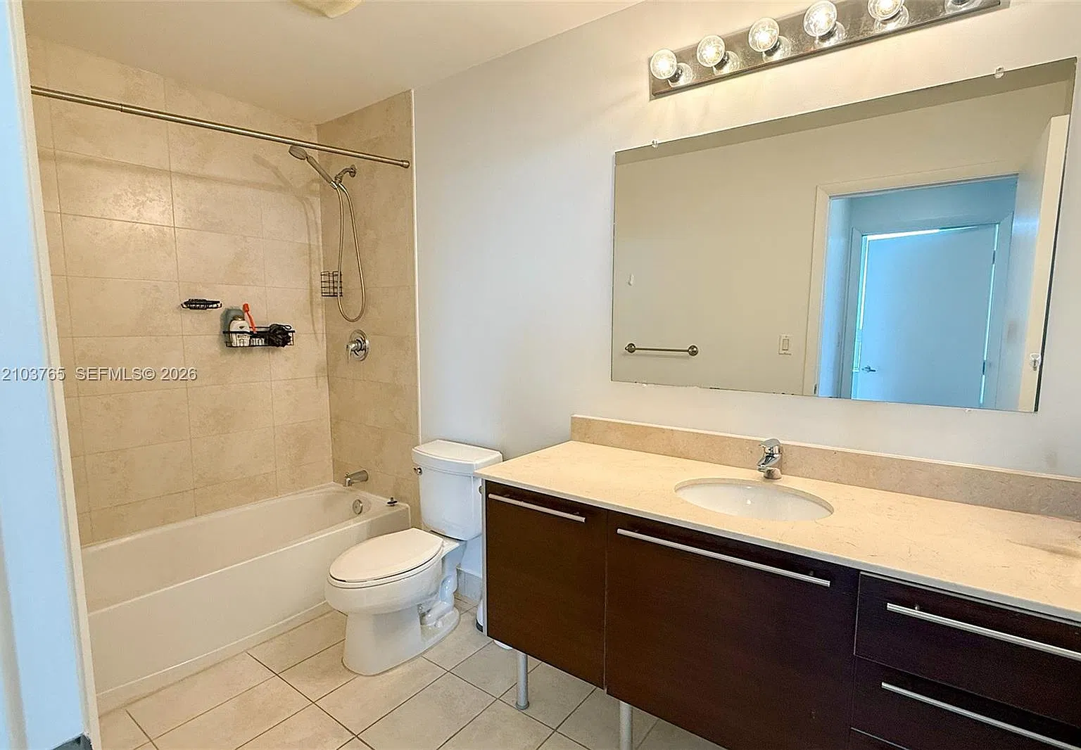 Quantum On The Bay Condo — Photo 4