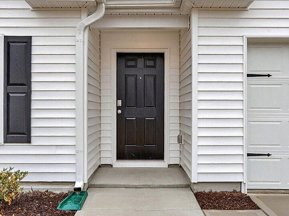 4th image of 110 Ross Dr