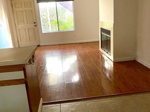 3rd image of 3960 9th Ave #3