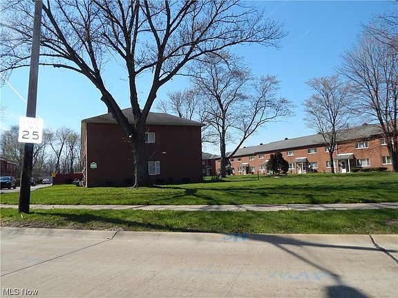 2nd image of 4936 Caroline Dr APT 34