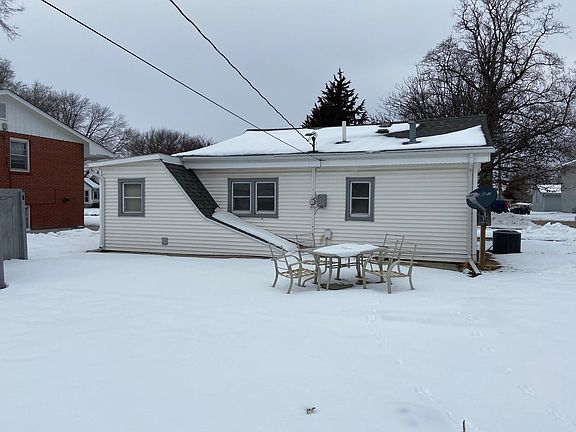 4th image of 1801 Avenue F
