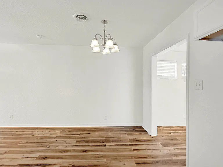 343 Blaze Ave — Photo 9