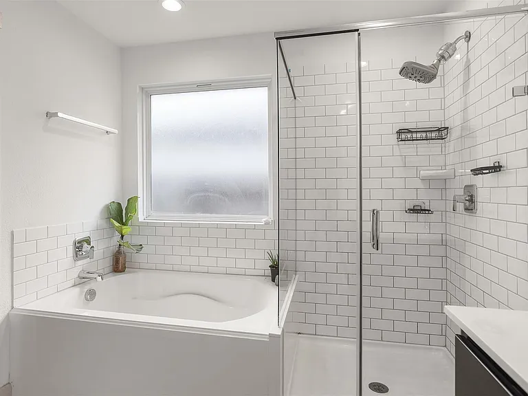 13517 Bonita Island Way — Photo 14