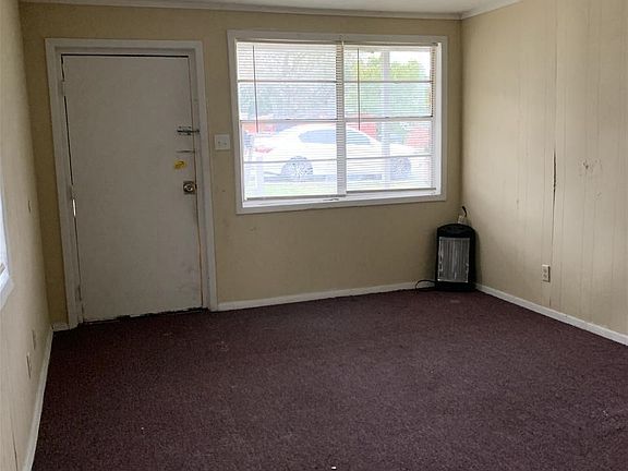 3rd image of 750 & 752 Lilly Ave