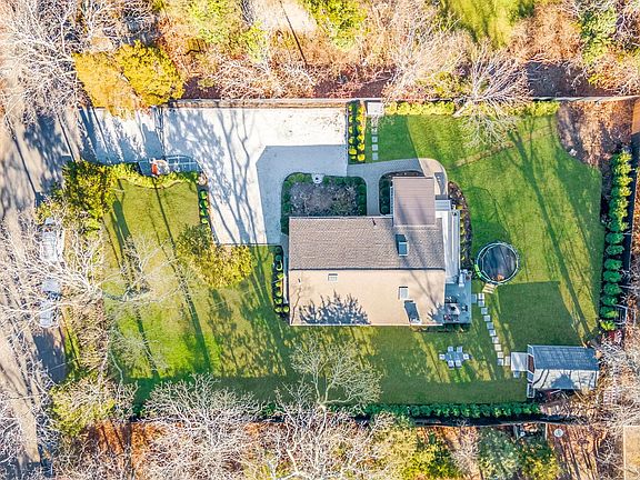 5th image of 25 Orchard Ln