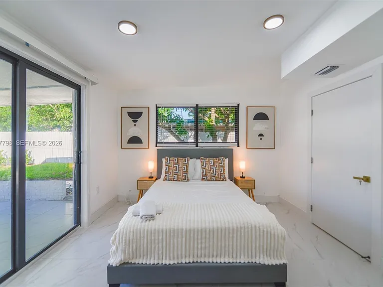415 NW 133rd St — Photo 22