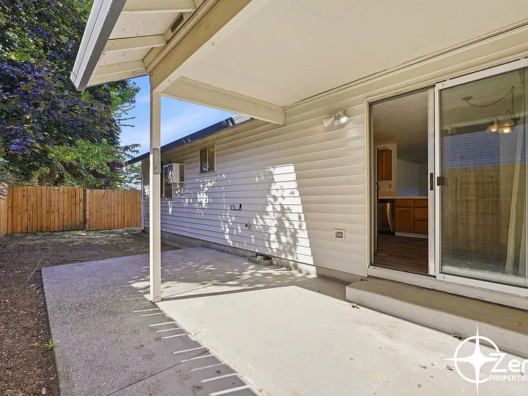 17403 NE 3rd St — Photo 24