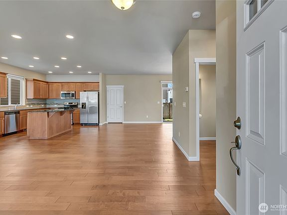3rd image of 18428 97th Avenue Ct E