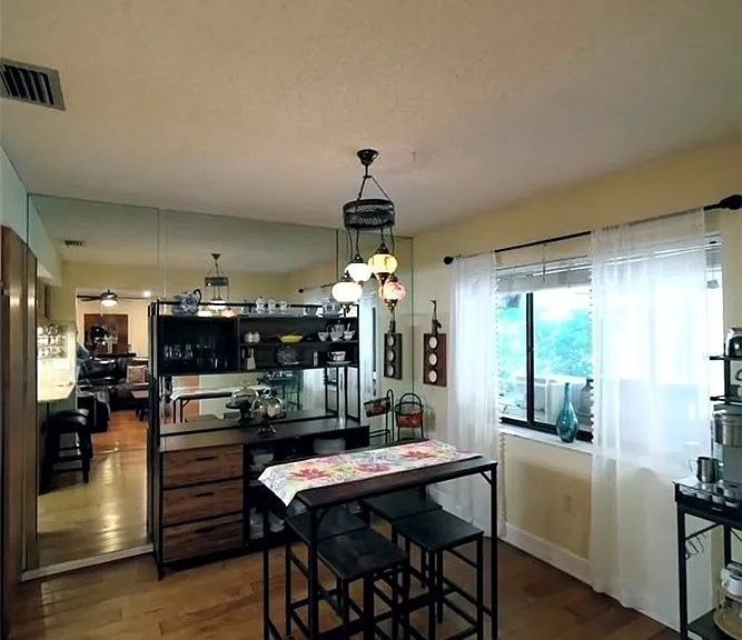 8345 Brandeis Ct — Photo 10