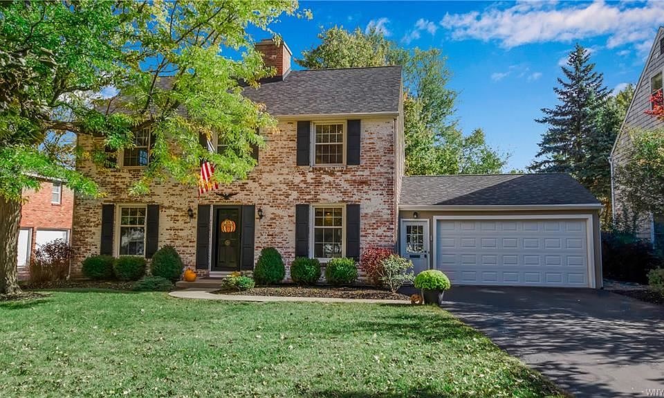 1st image of 28 Thomas Jefferson Ln