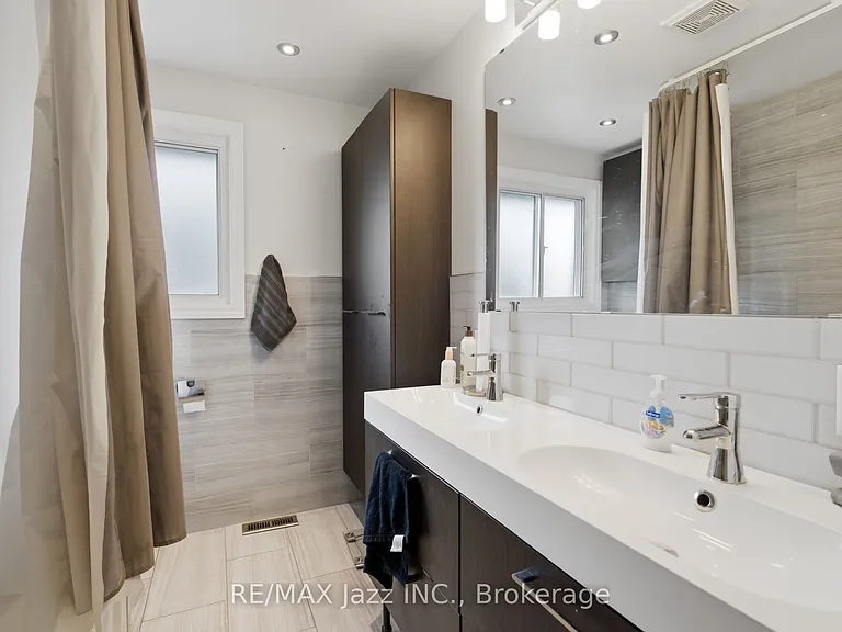 1235 Somerville St #UPPER FLOOR — Photo 14