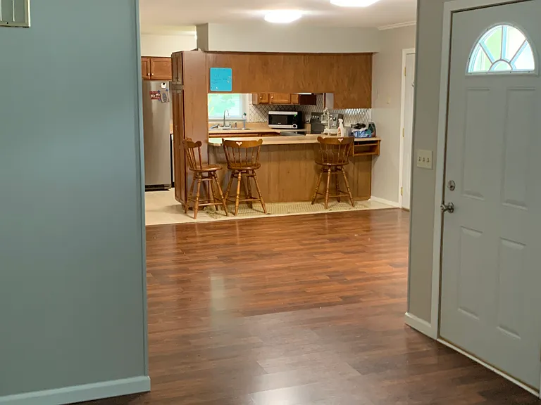 928 Windsor Dr — Photo 8