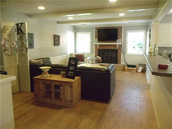 5th image of 2804 Huntleigh Dr