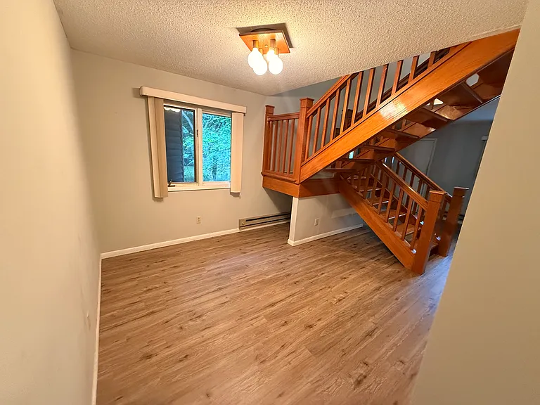 302 Buena Vista Dr #H — Photo 4