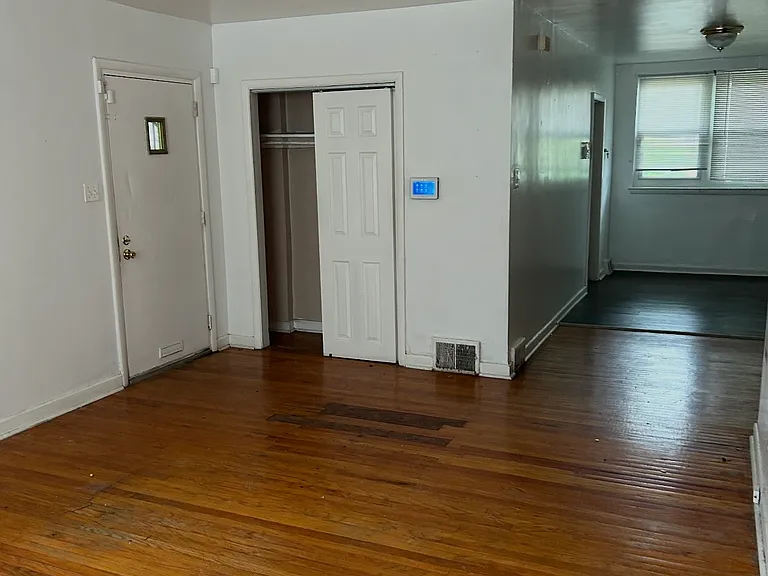 151 W Penn St — Photo 10