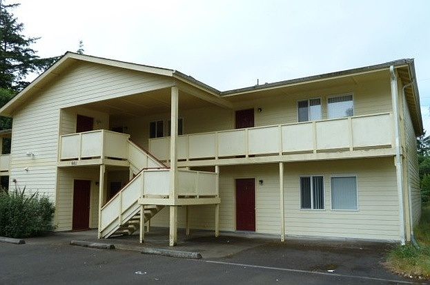 1st image of 661 Sunset Ave NE Unit 3