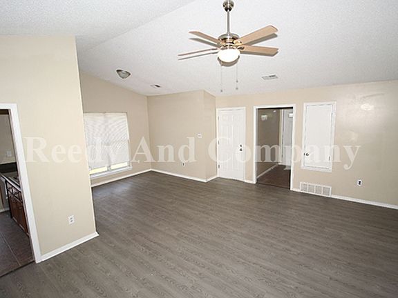 3rd image of 4178 Brighton Dr