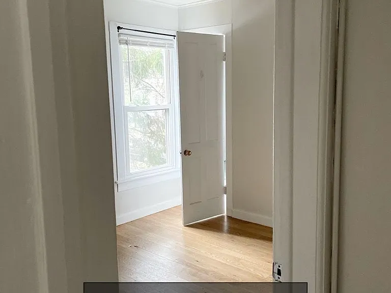 11 Spring St #4 — Photo 16