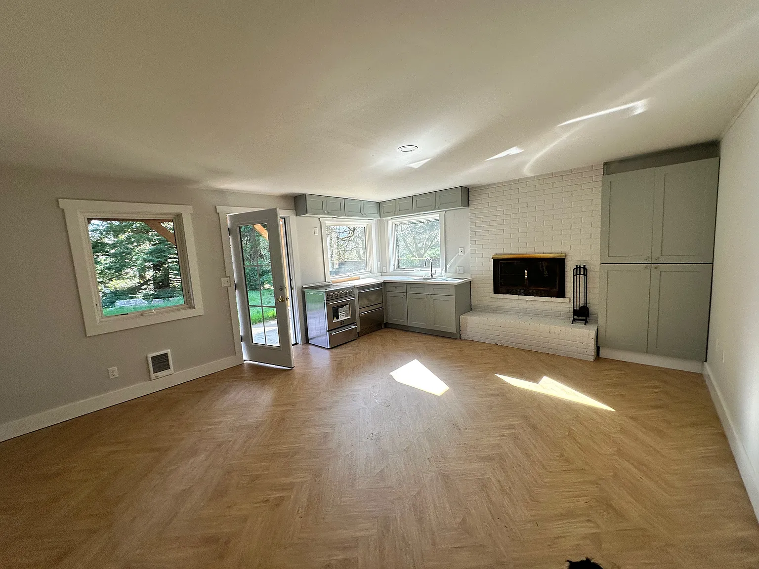 1 bed, 800 sqft, $1,500 — Photo 1