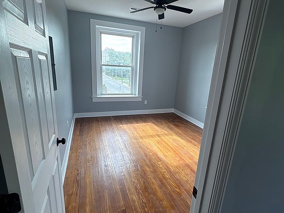 5th image of 103 E Excelsior St #3