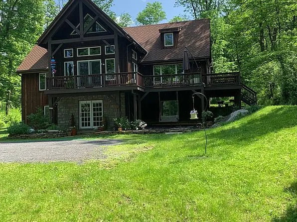 214 S Franklin St, Lambertville, NJ 08530