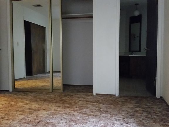 5th image of 5353 Doty Ln
