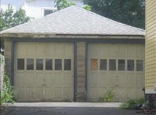 1055 Forest Rd, Schenectady, NY 12303