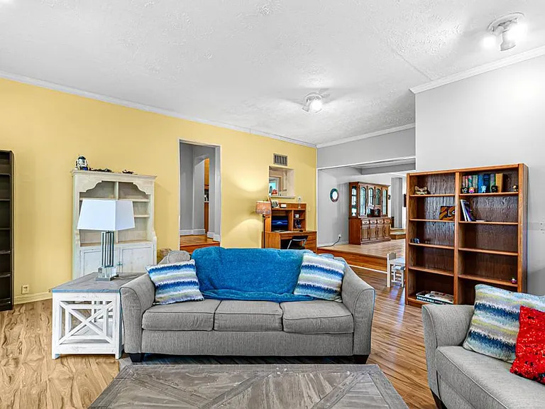 6545 Newcastle Rd — Photo 34