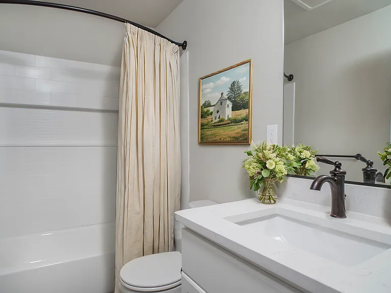 Relax in this elegant bathroom with stylish amenities for a refreshing experience. Relax in this elegant bathroom with stylish amenities for a refreshing experience.