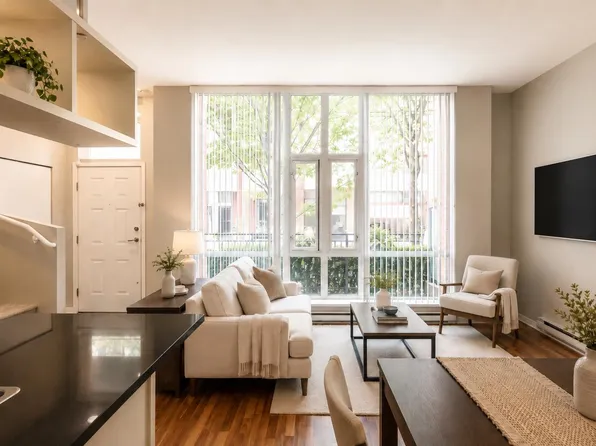 1072 Seymour St, Vancouver, BC V6B 3M6
