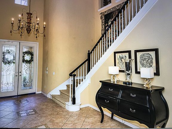 3rd image of 23911 Hollingsworth Dr