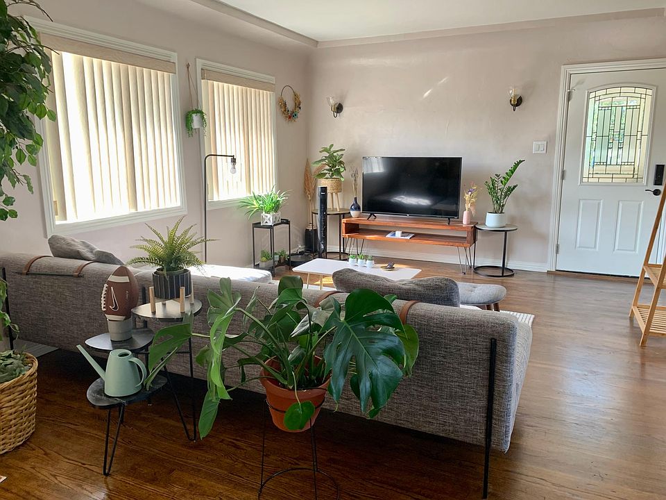 1st image of 3111 Silver Lake Blvd