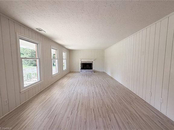 3rd image of 5305 Belews Creek Rd