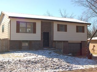 8504 W South Trails Dr, Columbia, MO 65202