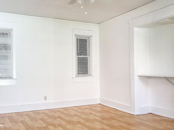 4th image of 1249 N Ogden Dr #3/5