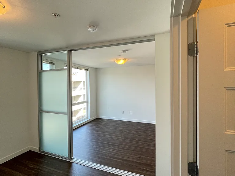 Queen Anne Flats — Photo 60