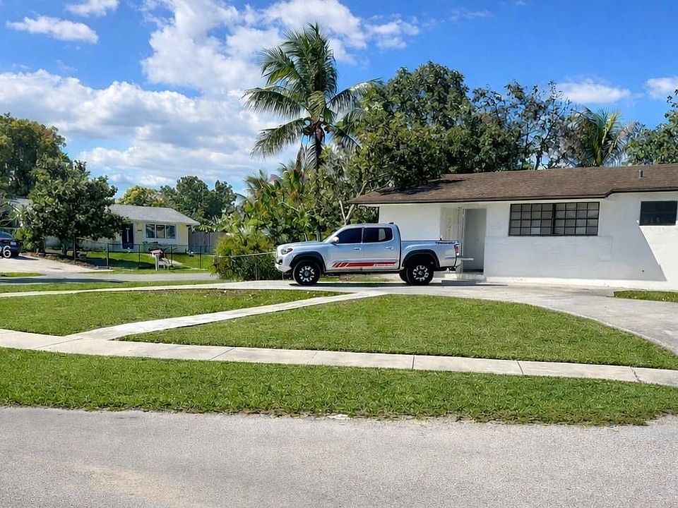 1st image of 15761 SW 303rd St