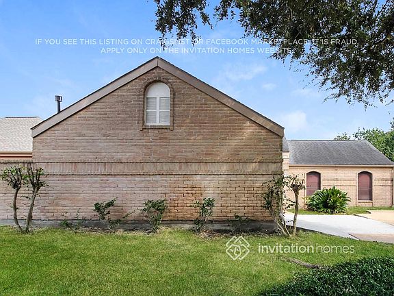 3rd image of 207 Queens Ct