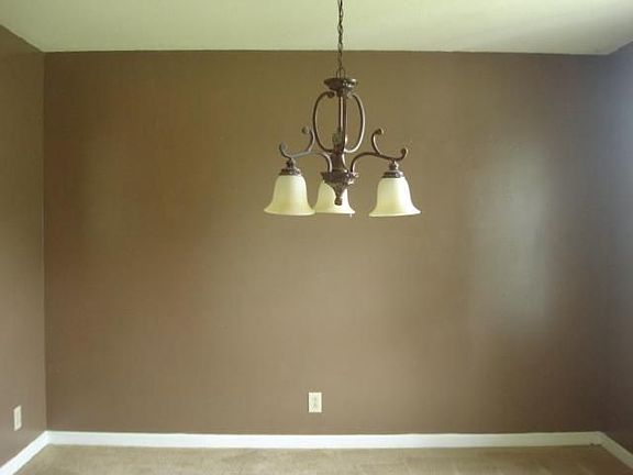 5th image of 401 Manorstone Ln