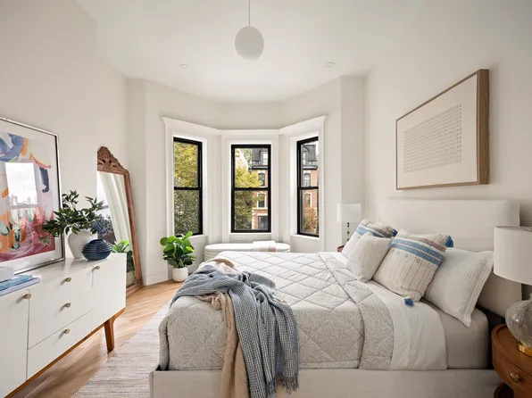 340 Lincoln Road image 8 of 25