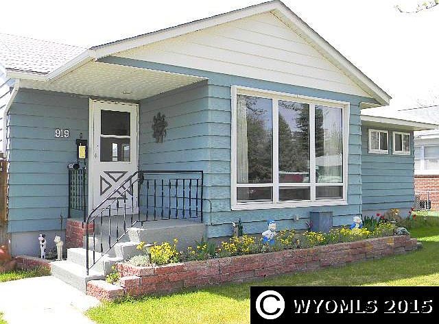 1st image of 919 W Fremont Ave
