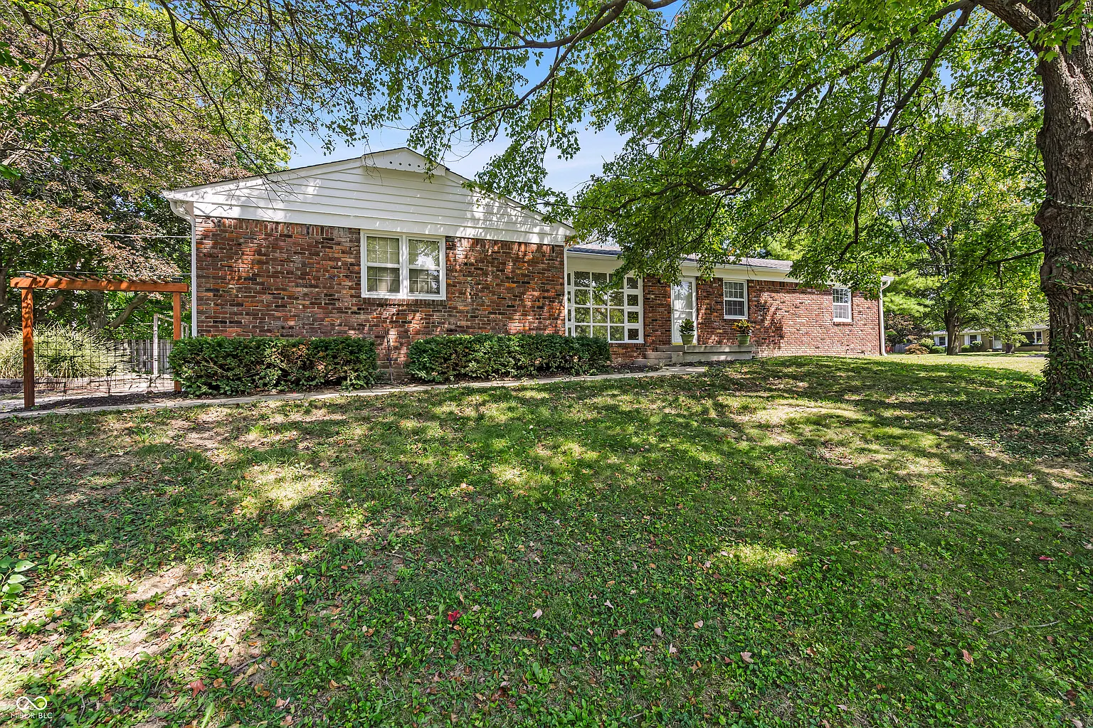 4622 Vera Dr photo 1