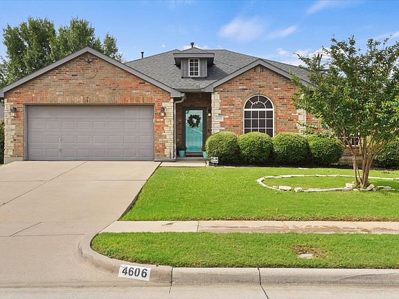 5th image of 4606 Bluebird Ln