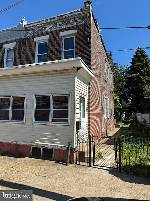 2nd image of 6027 Vandike St
