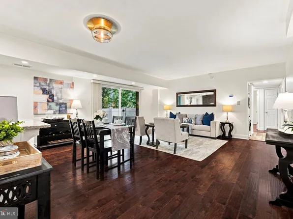 3330 S 28th St APT 102, Alexandria, VA 22302